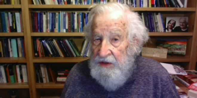 Noam Chomsky, 92 ans, figure de proue des universitaires de gauche